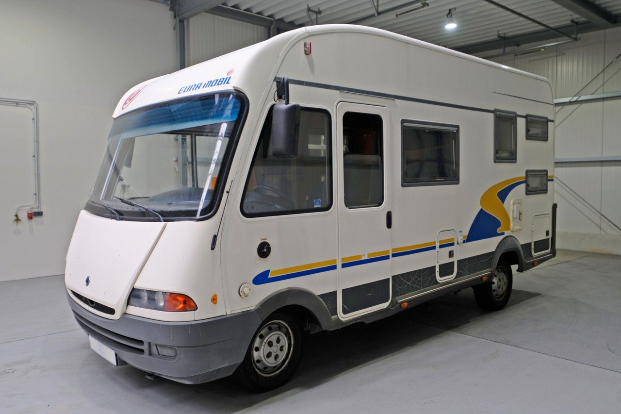Eura Mobil I 625 VB / Automatik/ Festbett+Hubbett/Garage - Camping-car intégral: photos 2 Eura Mobil I 625 VB / Automatik/ Festbett+Hubbett/Garage - Camping-car intégral: photos 2