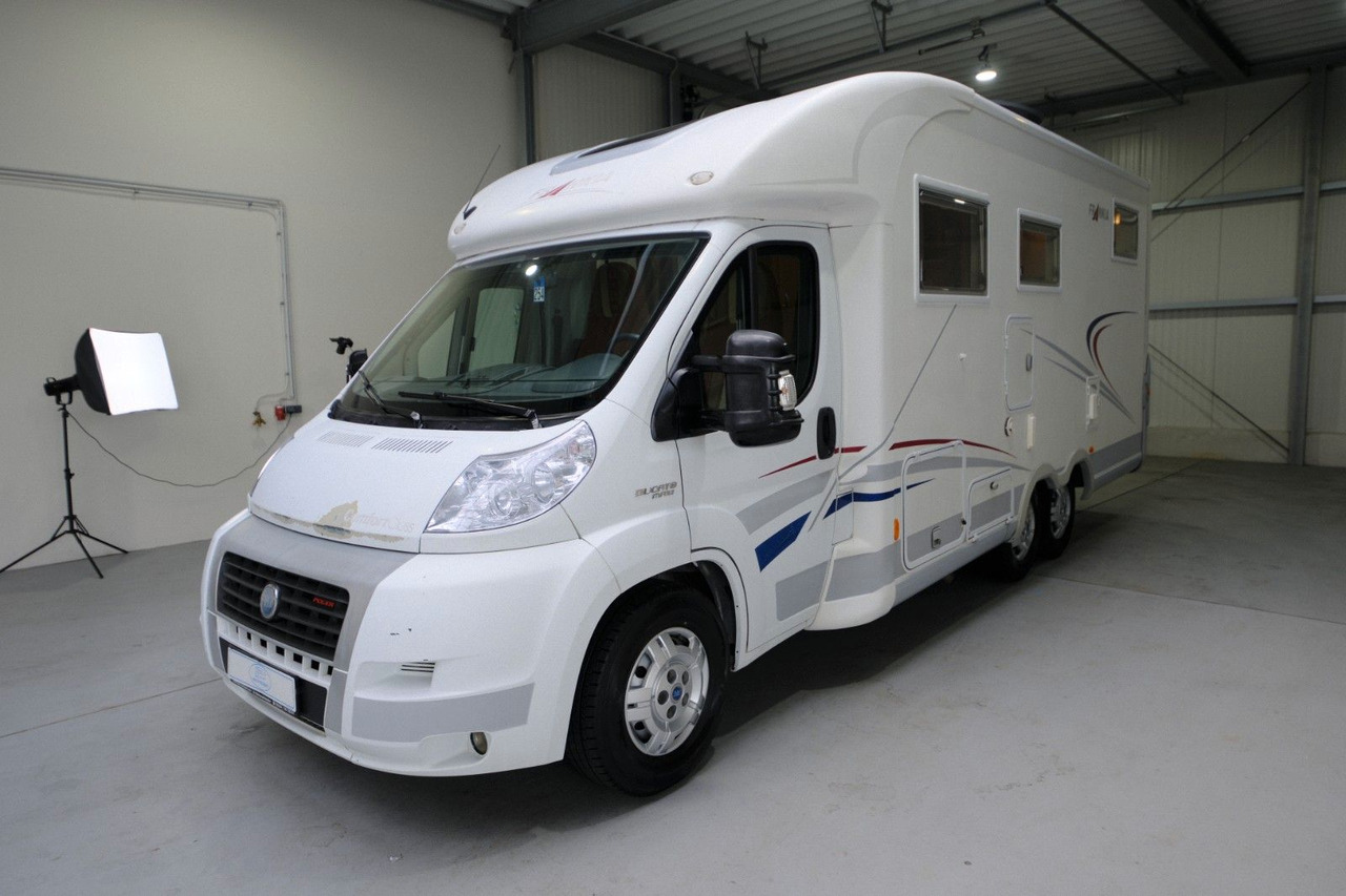Frankia T 740 BD/Festbett/Garage/Klima/Solar/158 PS - Camping-car profilé: photos 4 Frankia T 740 BD/Festbett/Garage/Klima/Solar/158 PS - Camping-car profilé: photos 4