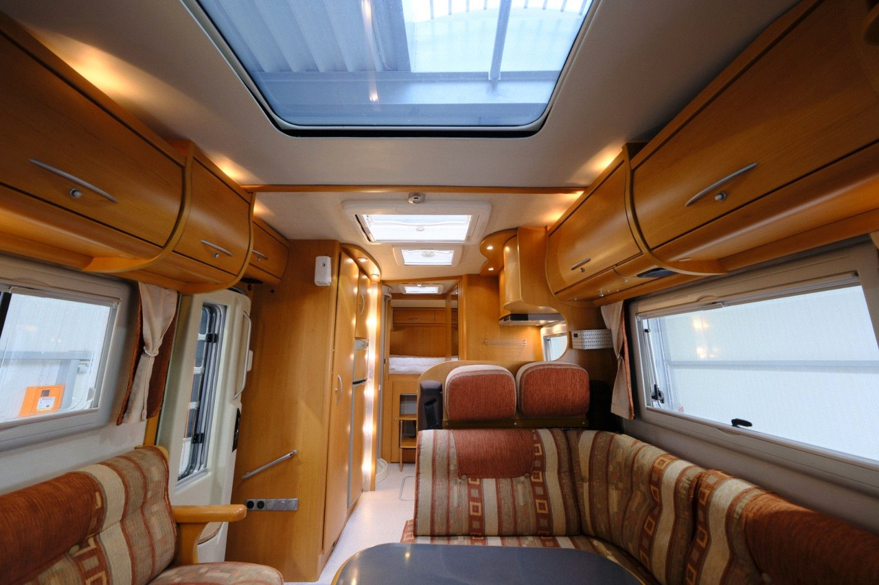 Frankia T 740 BD/Festbett/Garage/Klima/Solar/158 PS - Camping-car profilé: photos 5 Frankia T 740 BD/Festbett/Garage/Klima/Solar/158 PS - Camping-car profilé: photos 5