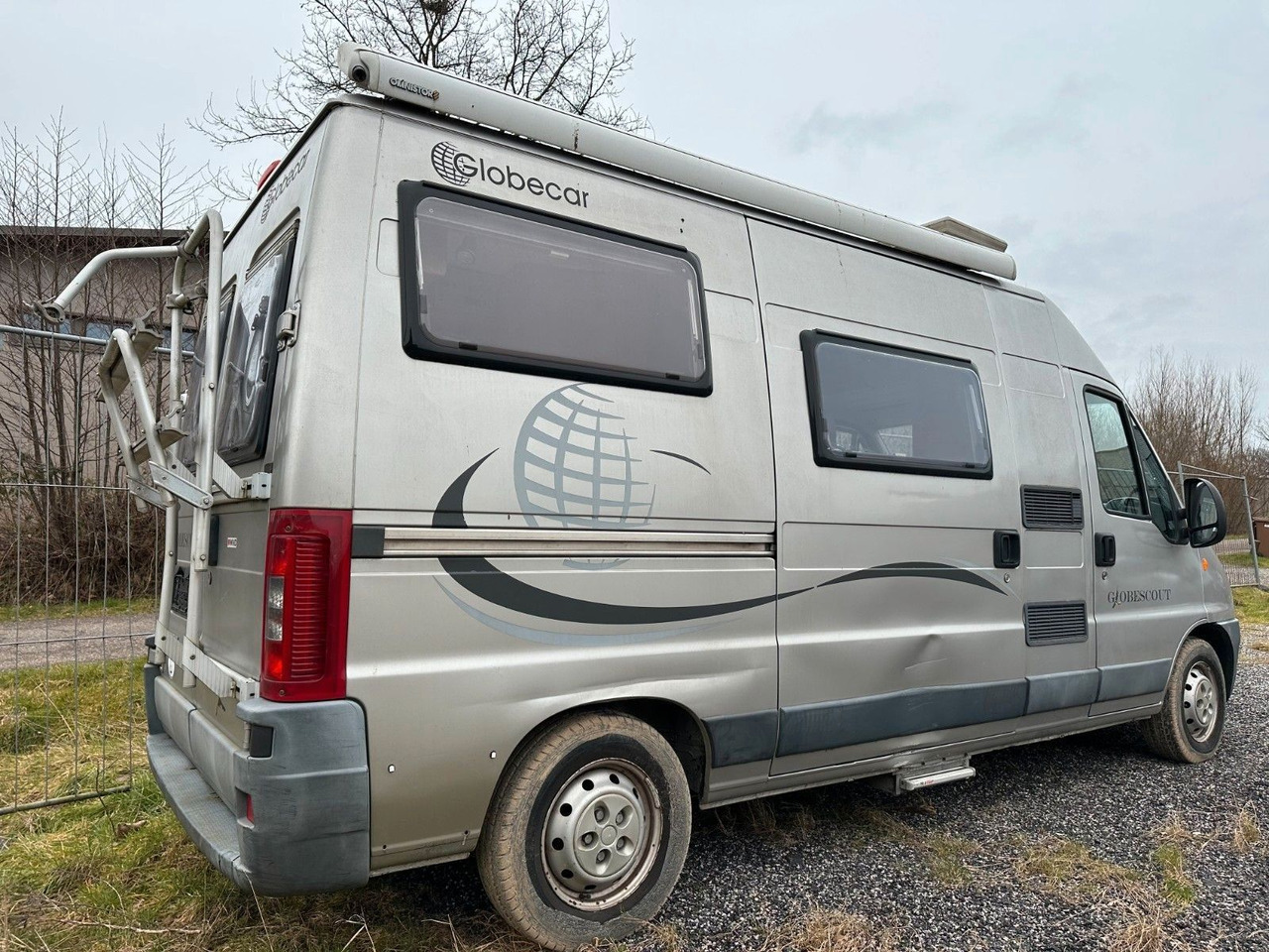 Globecar Globescout / Festbett / SAT /Klima Globecar Globescout / Festbett / SAT /Klima - Fourgon aménagé: photos 5 Globecar Globescout / Festbett / SAT /Klima Globecar Globescout / Festbett / SAT /Klima - Fourgon aménagé: photos 5