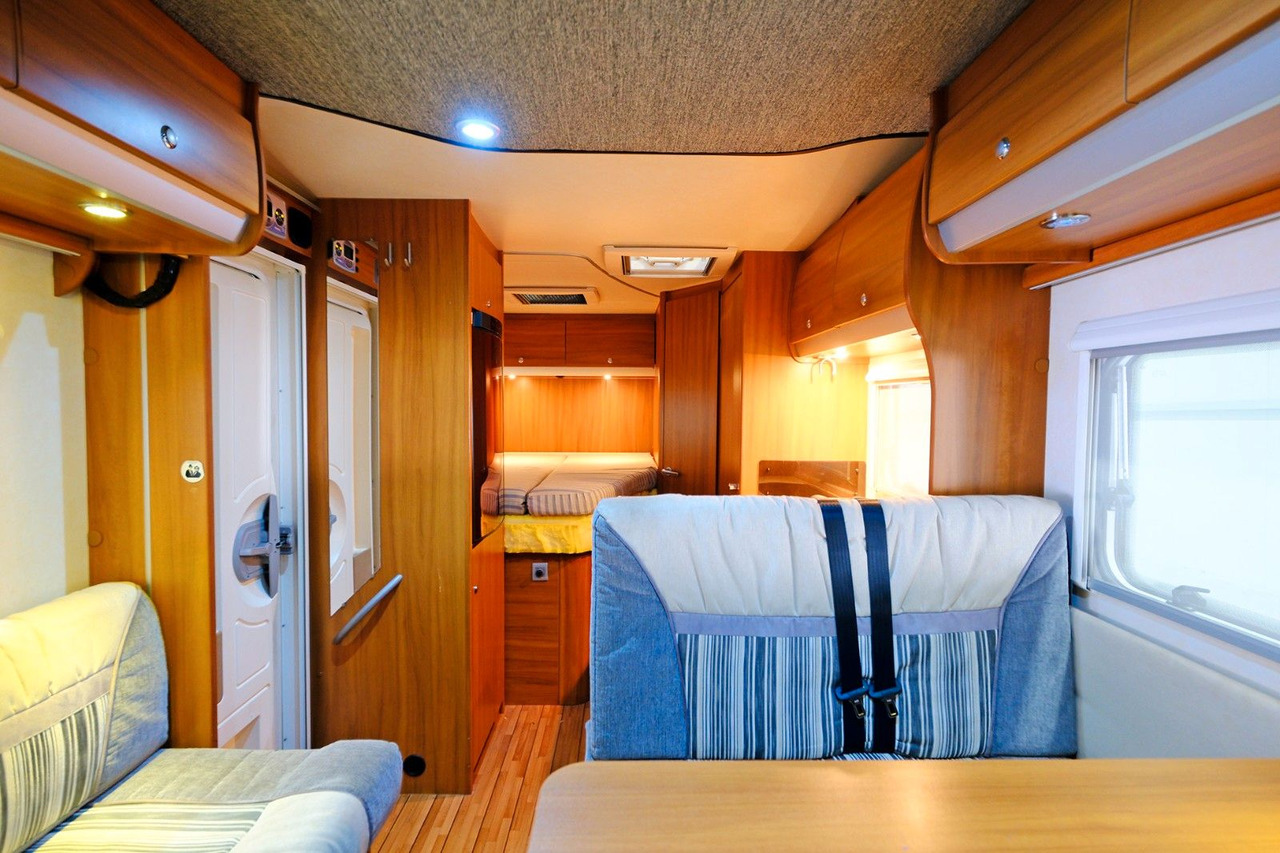 Knaus Sky Wave 650 MF/Festbett+Hubbett/Klima/Markise Knaus Sky Wave 650 MF/Festbett+Hubbett/Klima/Markise - Camping-car profilé: photos 5 Knaus Sky Wave 650 MF/Festbett+Hubbett/Klima/Markise Knaus Sky Wave 650 MF/Festbett+Hubbett/Klima/Markise - Camping-car profilé: photos 5