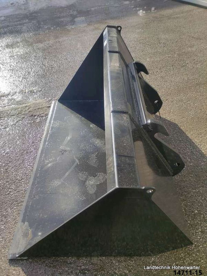 Stekro Volumenschaufel 1,4m oder 1,6 mit Weidemann Aufnahme (23184) - Accessoire pour Tracteur agricole: photos 3 Stekro Volumenschaufel 1,4m oder 1,6 mit Weidemann Aufnahme (23184) - Accessoire pour Tracteur agricole: photos 3