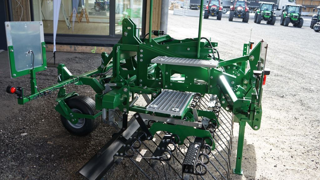 Düvelsdorf GREEN.RAKE expert 3 m (20608) - Herse étrille: photos 5 Düvelsdorf GREEN.RAKE expert 3 m (20608) - Herse étrille: photos 5