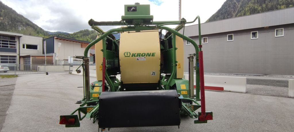 Krone Comprima CV 150 XC (15845) - Presse à balles rondes: photos 5 Krone Comprima CV 150 XC (15845) - Presse à balles rondes: photos 5