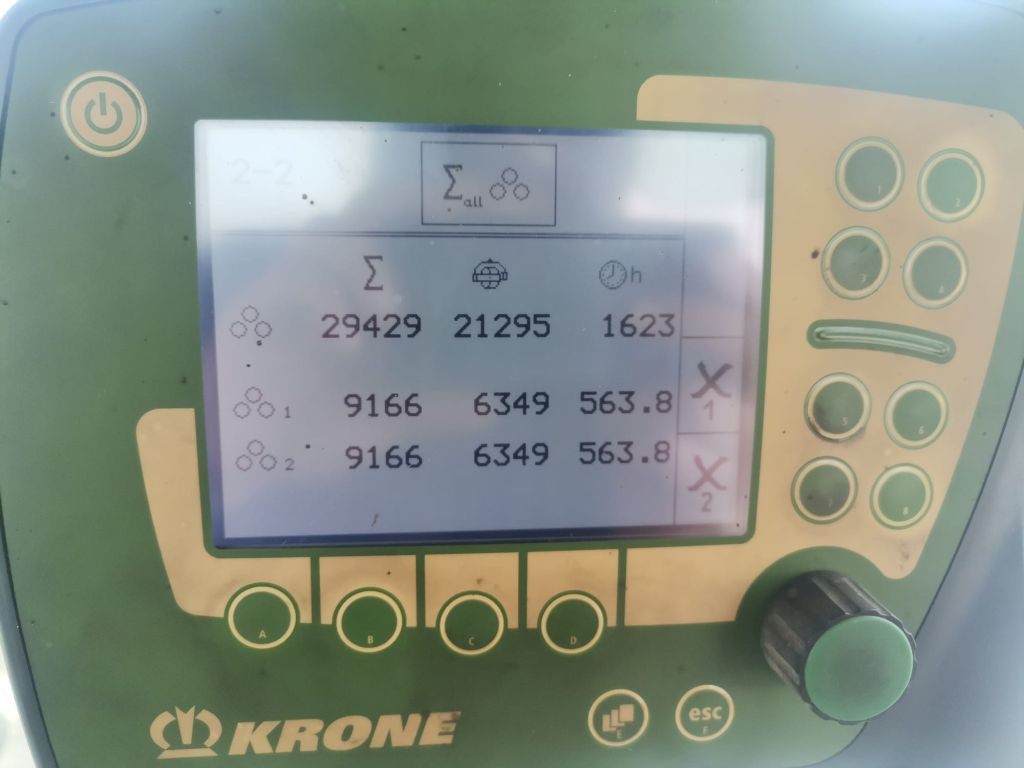 Krone Comprima CV 150 XC (15845) - Presse à balles rondes: photos 2 Krone Comprima CV 150 XC (15845) - Presse à balles rondes: photos 2