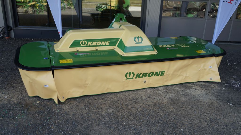Krone EasyCut F 320 CV gez. Gen.2 (20693) - Faucheuse: photos 3 Krone EasyCut F 320 CV gez. Gen.2 (20693) - Faucheuse: photos 3