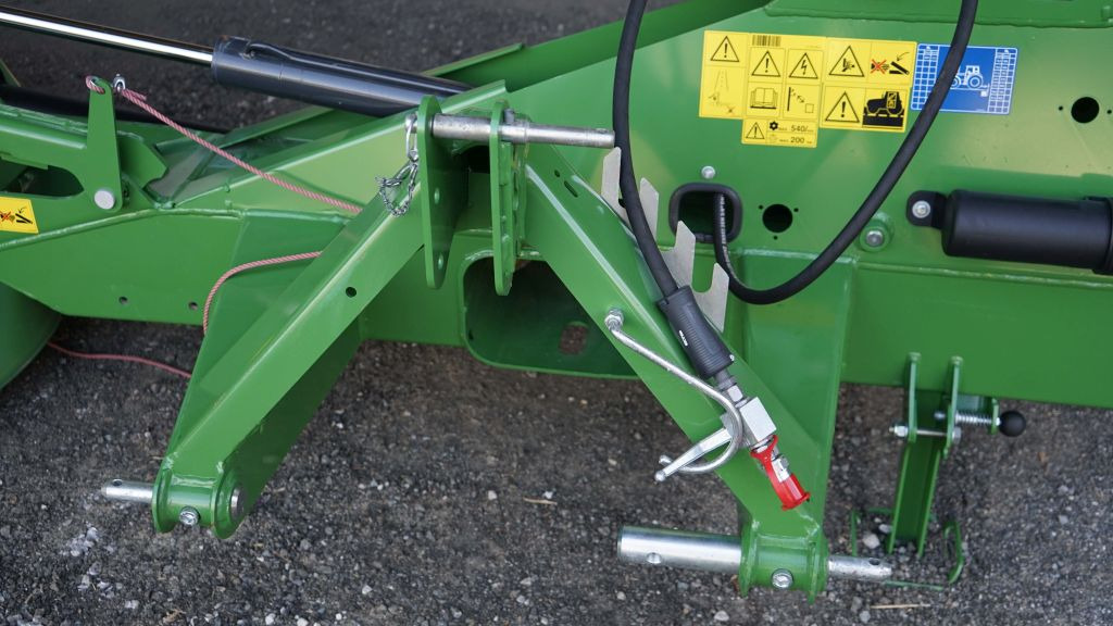 Krone EasyCut R 320 (20592) - Faucheuse: photos 2 Krone EasyCut R 320 (20592) - Faucheuse: photos 2