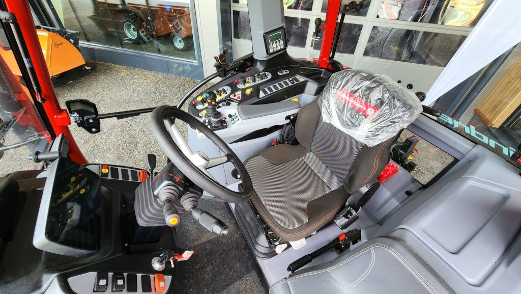 Lindner Lintrac 100 (15957) - Tracteur agricole: photos 2 Lindner Lintrac 100 (15957) - Tracteur agricole: photos 2