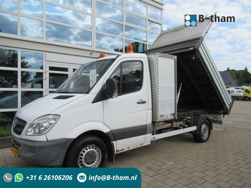 Mercedes-Benz Sprinter 310 2.2 CDI 70KW 366 3-Z./S./W. Kipper Tipper - Véhicule utilitaire benne: photos 1 Mercedes-Benz Sprinter 310 2.2 CDI 70KW 366 3-Z./S./W. Kipper Tipper - Véhicule utilitaire benne: photos 1
