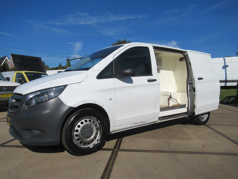 Mercedes-Benz Vito 639/5 4x4 113CDI DENSO koelinbouw - Véhicule utilitaire frigorifique: photos 3 Mercedes-Benz Vito 639/5 4x4 113CDI DENSO koelinbouw - Véhicule utilitaire frigorifique: photos 3