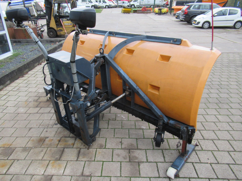 NIDO SNK 240-R EPZ 24V 270CM Schneepflug Snow Plow Sneeuwploeg - Engin de déneigement: photos 4 NIDO SNK 240-R EPZ 24V 270CM Schneepflug Snow Plow Sneeuwploeg - Engin de déneigement: photos 4