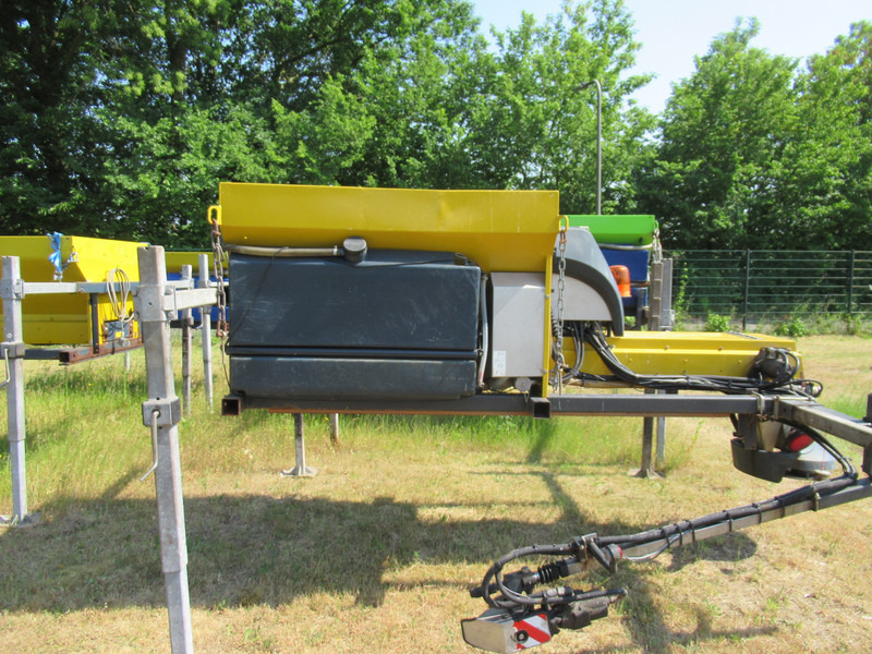 NIDO STRATOS B11-24 PAXN 1,1 m3 + 500L Zoutstrooier Salzstreuer - Epandeur de sable: photos 4 NIDO STRATOS B11-24 PAXN 1,1 m3 + 500L Zoutstrooier Salzstreuer - Epandeur de sable: photos 4