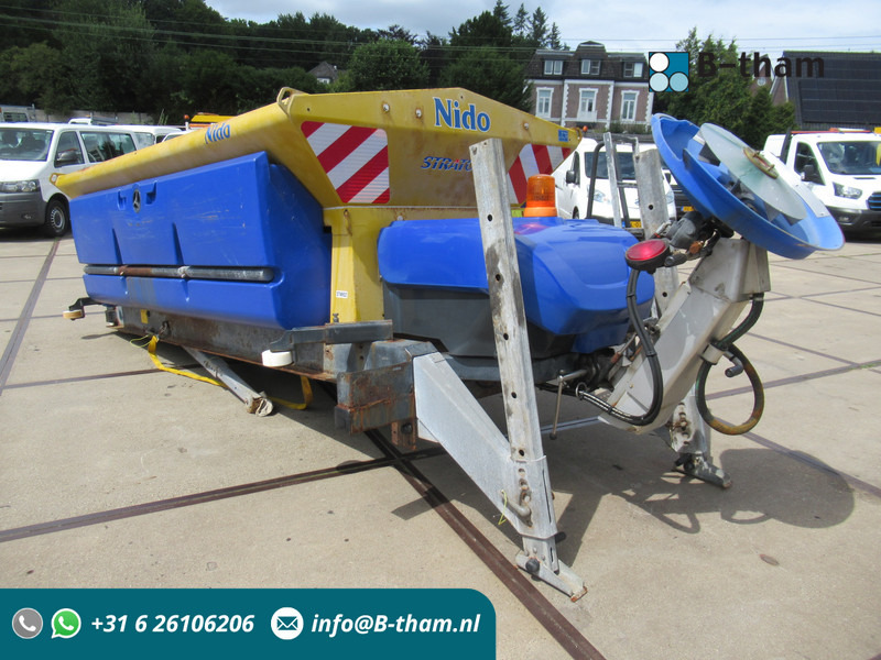 NIDO STRATOS B40-36 VCLN-490 4 M3 + 2.200L Salzstreuer HYDRO Saltspreader - Epandeur de sable: photos 1 NIDO STRATOS B40-36 VCLN-490 4 M3 + 2.200L Salzstreuer HYDRO Saltspreader - Epandeur de sable: photos 1