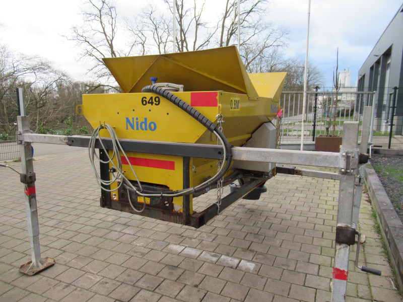 NIDO Stratos B08-18 PALN HYDRO Kort 0,8m3 + 250L Geen bedienkast nog ! - Epandeur de sable: photos 4 NIDO Stratos B08-18 PALN HYDRO Kort 0,8m3 + 250L Geen bedienkast nog ! - Epandeur de sable: photos 4