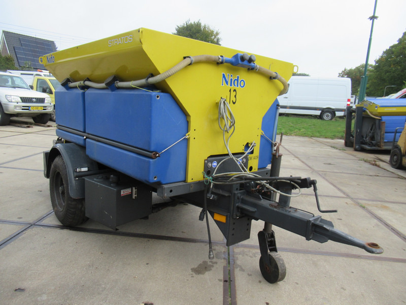 NIDO Stratos B17KR-21 AWCLN-350 1,7M3 + 850L Salzstreuer Zoutstrooier Saltspreader - Epandeur de sable: photos 2 NIDO Stratos B17KR-21 AWCLN-350 1,7M3 + 850L Salzstreuer Zoutstrooier Saltspreader - Epandeur de sable: photos 2
