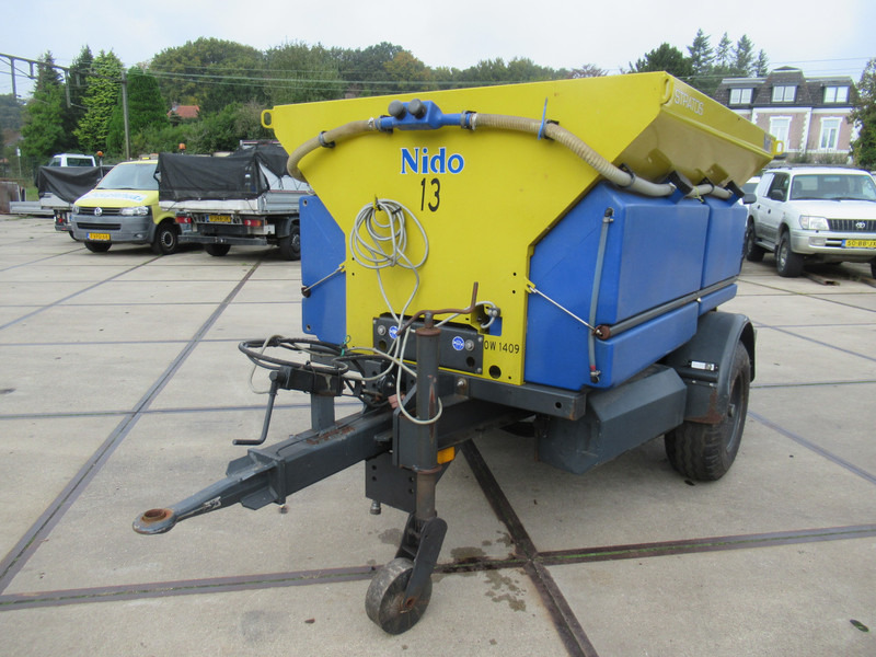 NIDO Stratos B17KR-21 AWCLN-350 1,7M3 + 850L Salzstreuer Zoutstrooier Saltspreader - Epandeur de sable: photos 4 NIDO Stratos B17KR-21 AWCLN-350 1,7M3 + 850L Salzstreuer Zoutstrooier Saltspreader - Epandeur de sable: photos 4