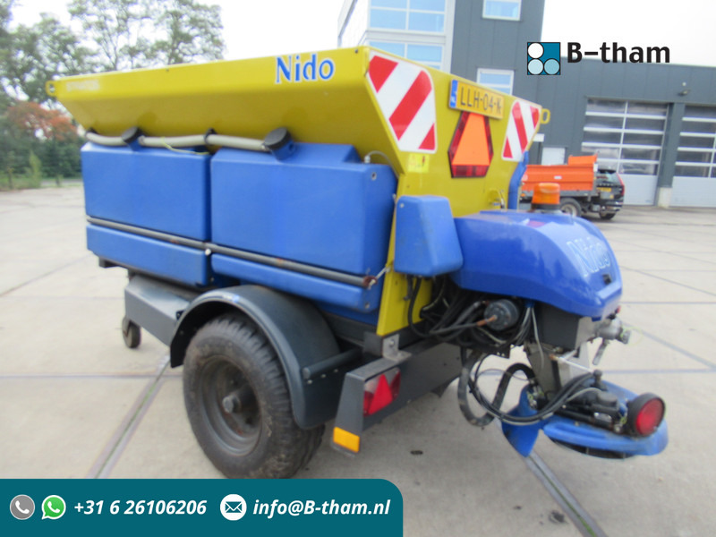 NIDO Stratos B17KR-21 AWCLN-350 1,7M3 + 850L Salzstreuer Zoutstrooier Saltspreader - Epandeur de sable: photos 1 NIDO Stratos B17KR-21 AWCLN-350 1,7M3 + 850L Salzstreuer Zoutstrooier Saltspreader - Epandeur de sable: photos 1
