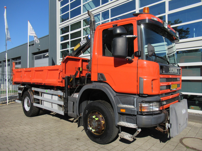 Scania P 114 CB 4x4 HZ 340 3-W. Tipper - 3-S. Kipper + HMF 1063 Crane Kran - Camion benne, Camion grue: photos 2 Scania P 114 CB 4x4 HZ 340 3-W. Tipper - 3-S. Kipper + HMF 1063 Crane Kran - Camion benne, Camion grue: photos 2
