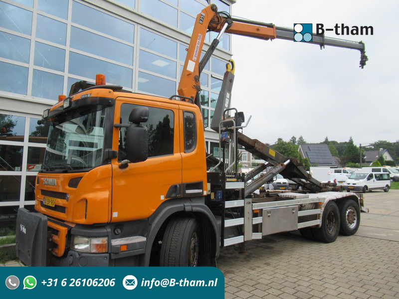 Scania P 320 B 6x2*4 + HMF 835 + HYVA Haakarm - Camion ampliroll, Camion grue: photos 1 Scania P 320 B 6x2*4 + HMF 835 + HYVA Haakarm - Camion ampliroll, Camion grue: photos 1