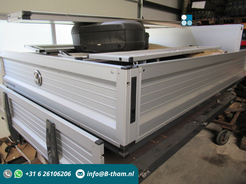 Volkswagen Transporter T5 - T6 Enkelcabine L2 - Fourgon plateau: photos 1 Volkswagen Transporter T5 - T6 Enkelcabine L2 - Fourgon plateau: photos 1