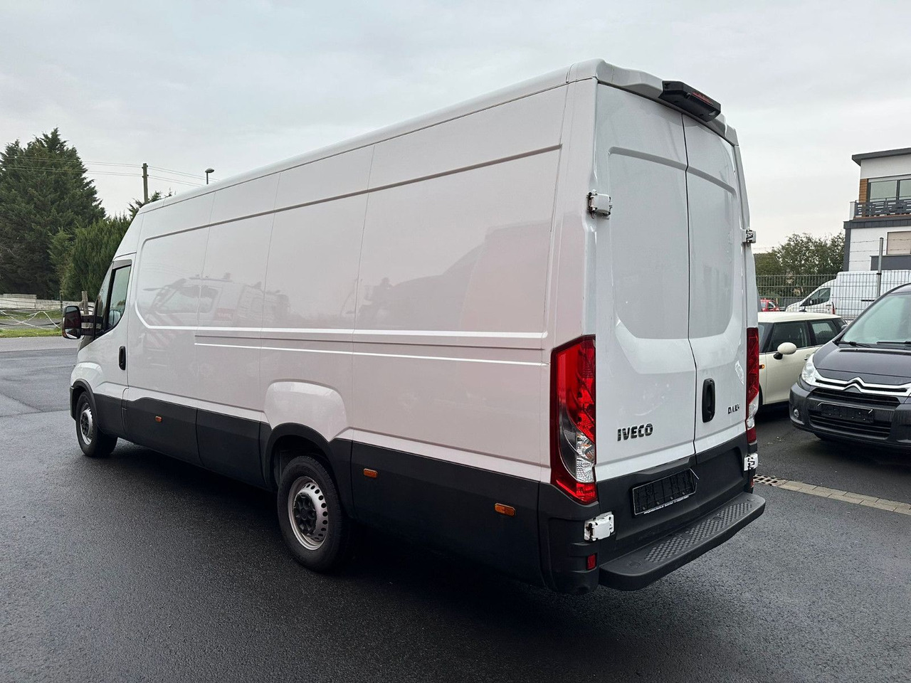 Iveco Daily 35 S14*Automatik*Heckkamera*top. Zustand!! Iveco Daily 35 S14*TOP*Automatik*Kamera* - Fourgon utilitaire: photos 3 Iveco Daily 35 S14*Automatik*Heckkamera*top. Zustand!! Iveco Daily 35 S14*TOP*Automatik*Kamera* - Fourgon utilitaire: photos 3
