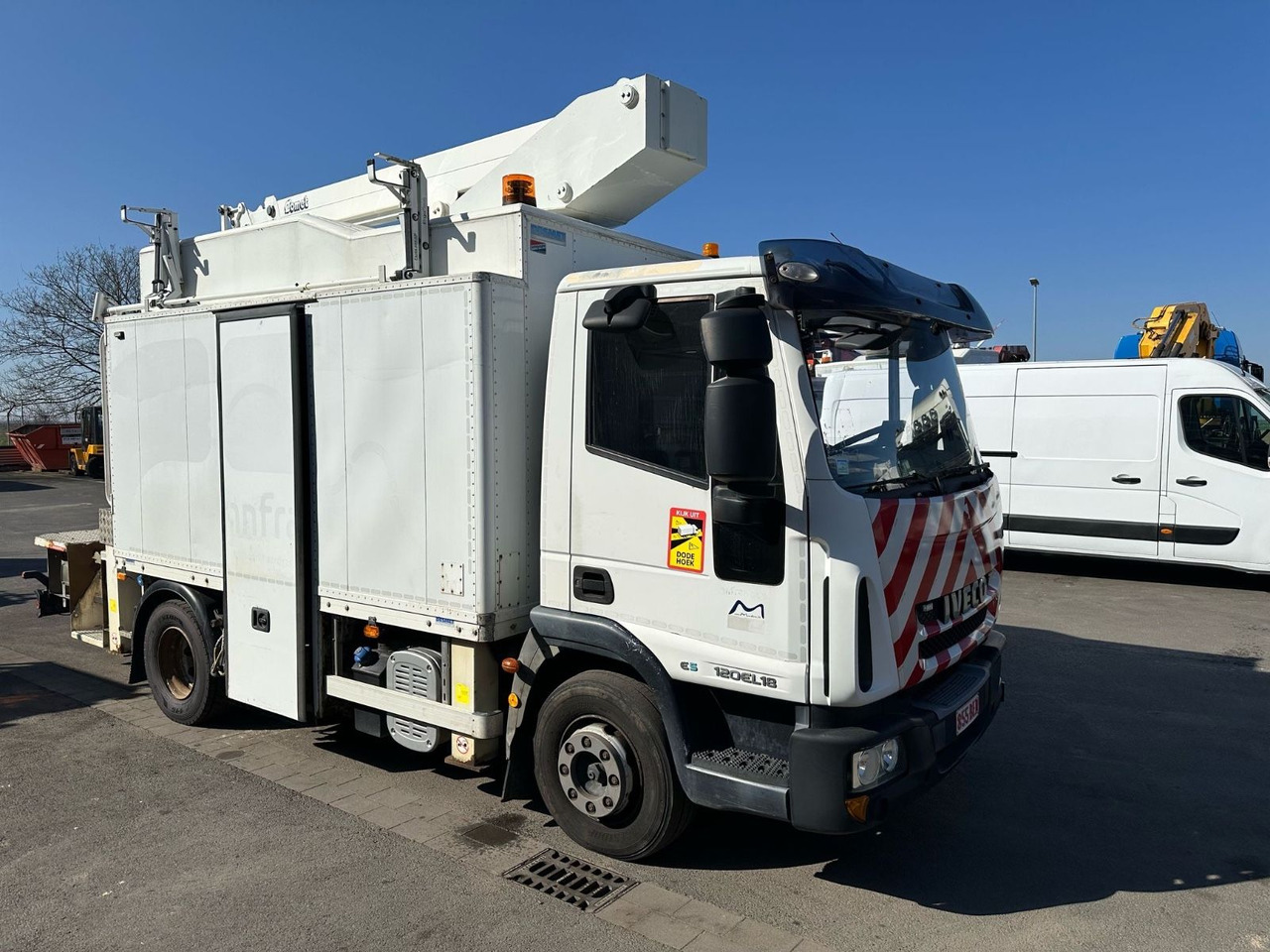 Iveco EuroCargo 120E18 + COMET 151TAL*Steiger - Camion avec nacelle: photos 1 Iveco EuroCargo 120E18 + COMET 151TAL*Steiger - Camion avec nacelle: photos 1