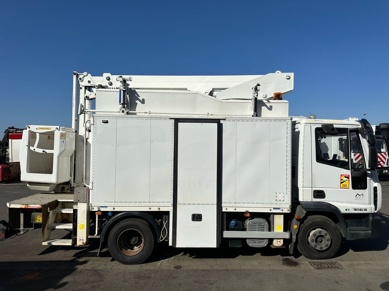 Iveco EuroCargo 120E18 + COMET 151TAL*Steiger - Camion avec nacelle: photos 2 Iveco EuroCargo 120E18 + COMET 151TAL*Steiger - Camion avec nacelle: photos 2