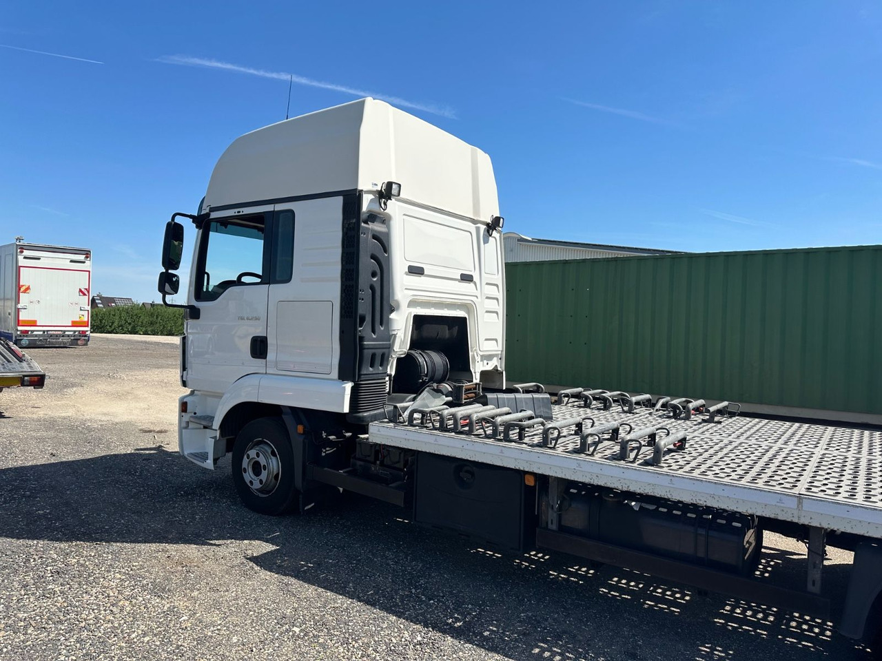 MAN 8.250 TGL*4x L1H1*XLX Kabine*VDI2700*TOP* - Camion porte-voitures: photos 5 MAN 8.250 TGL*4x L1H1*XLX Kabine*VDI2700*TOP* - Camion porte-voitures: photos 5