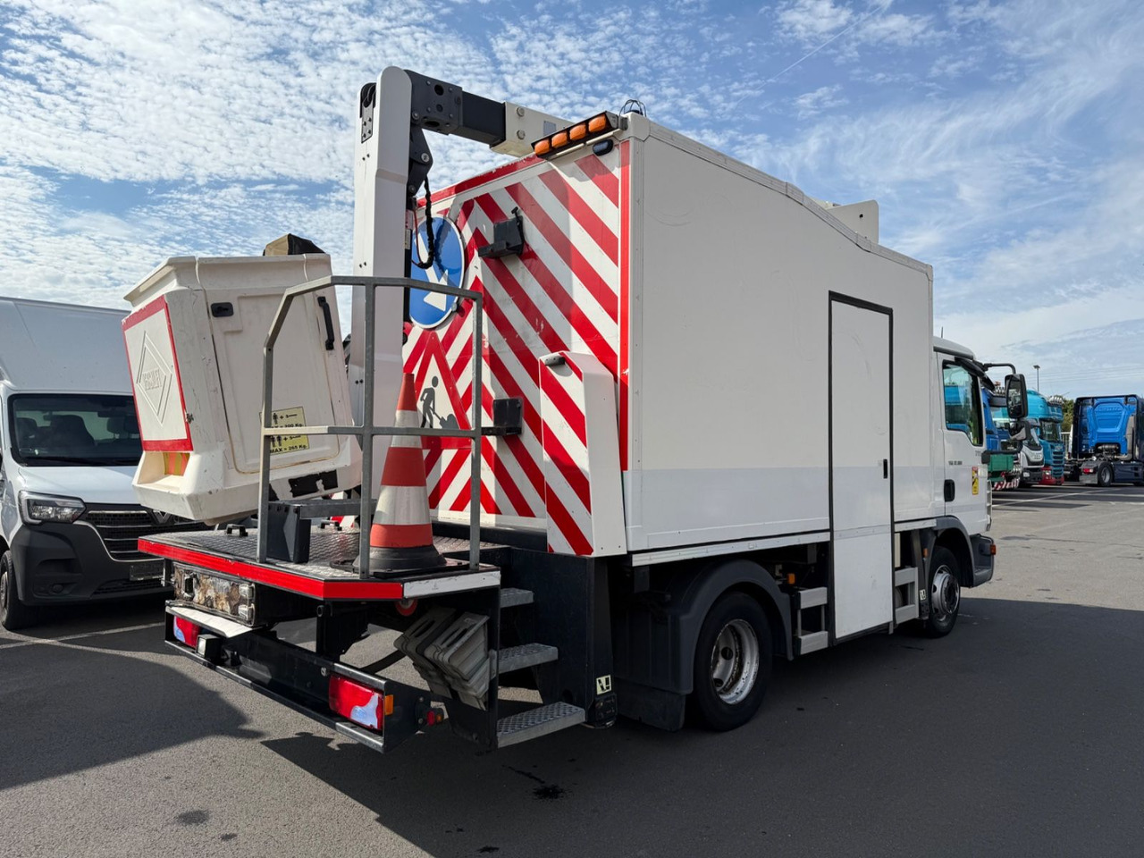 MAN TGL 12.180 Versalift/15m/orig.km/Top - Camion avec nacelle: photos 4 MAN TGL 12.180 Versalift/15m/orig.km/Top - Camion avec nacelle: photos 4
