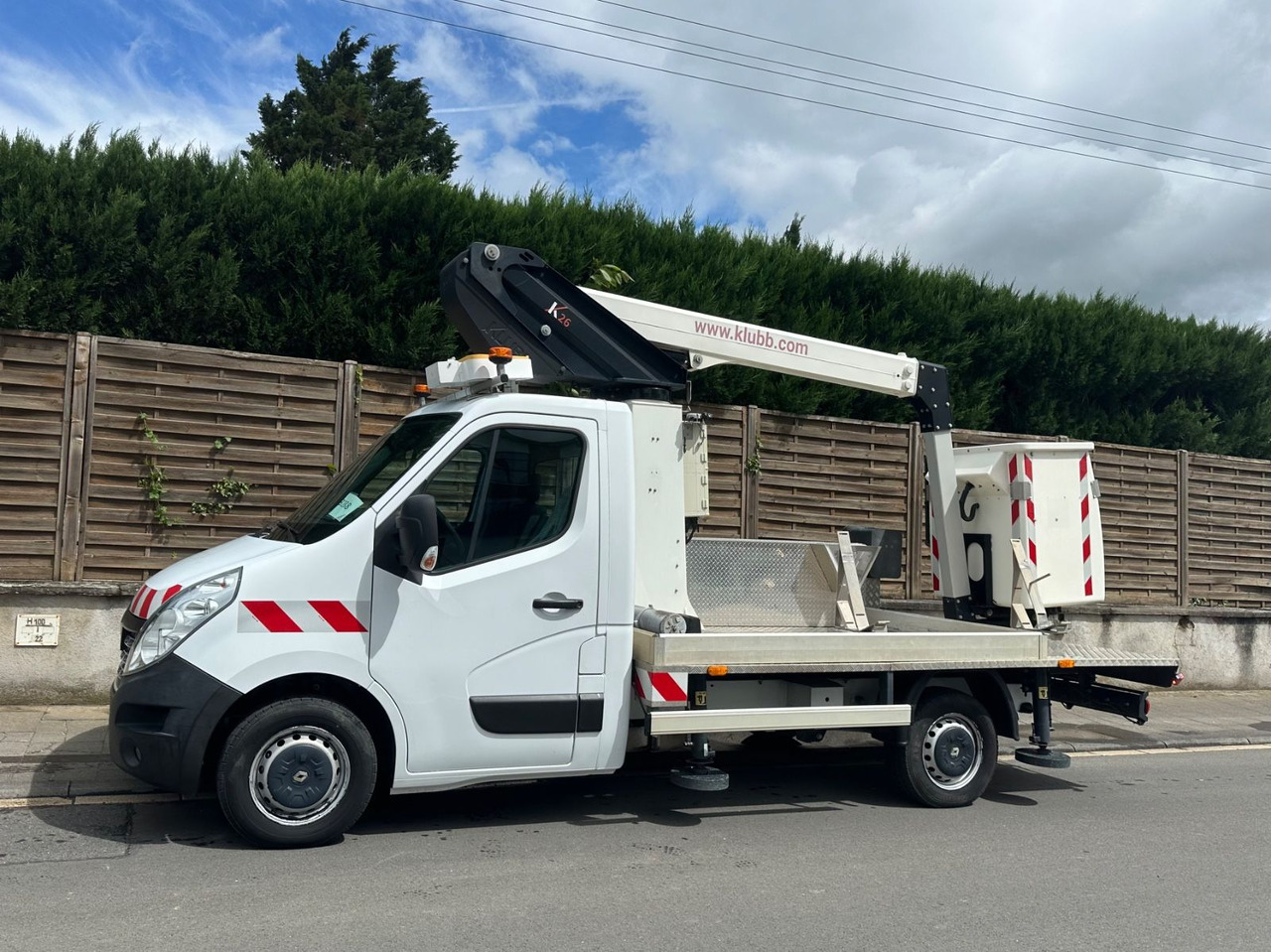 Renault Master III Steiger/11,2m/3,5t/Klubb K26/Klima - Camion avec nacelle: photos 1 Renault Master III Steiger/11,2m/3,5t/Klubb K26/Klima - Camion avec nacelle: photos 1