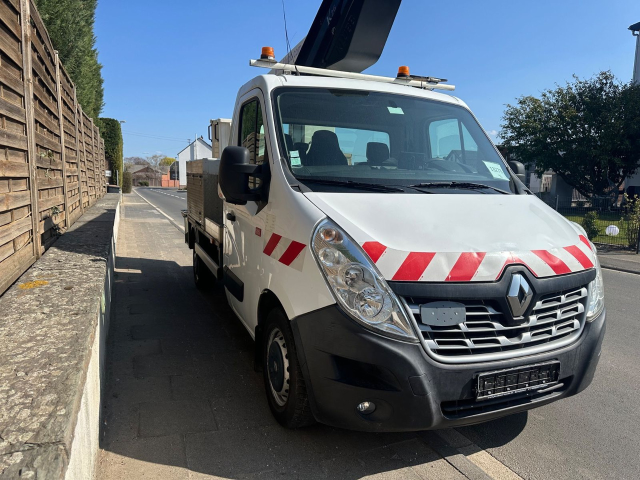 Renault Master Renault Master - Camion avec nacelle, Véhicule utilitaire: photos 3 Renault Master Renault Master - Camion avec nacelle, Véhicule utilitaire: photos 3