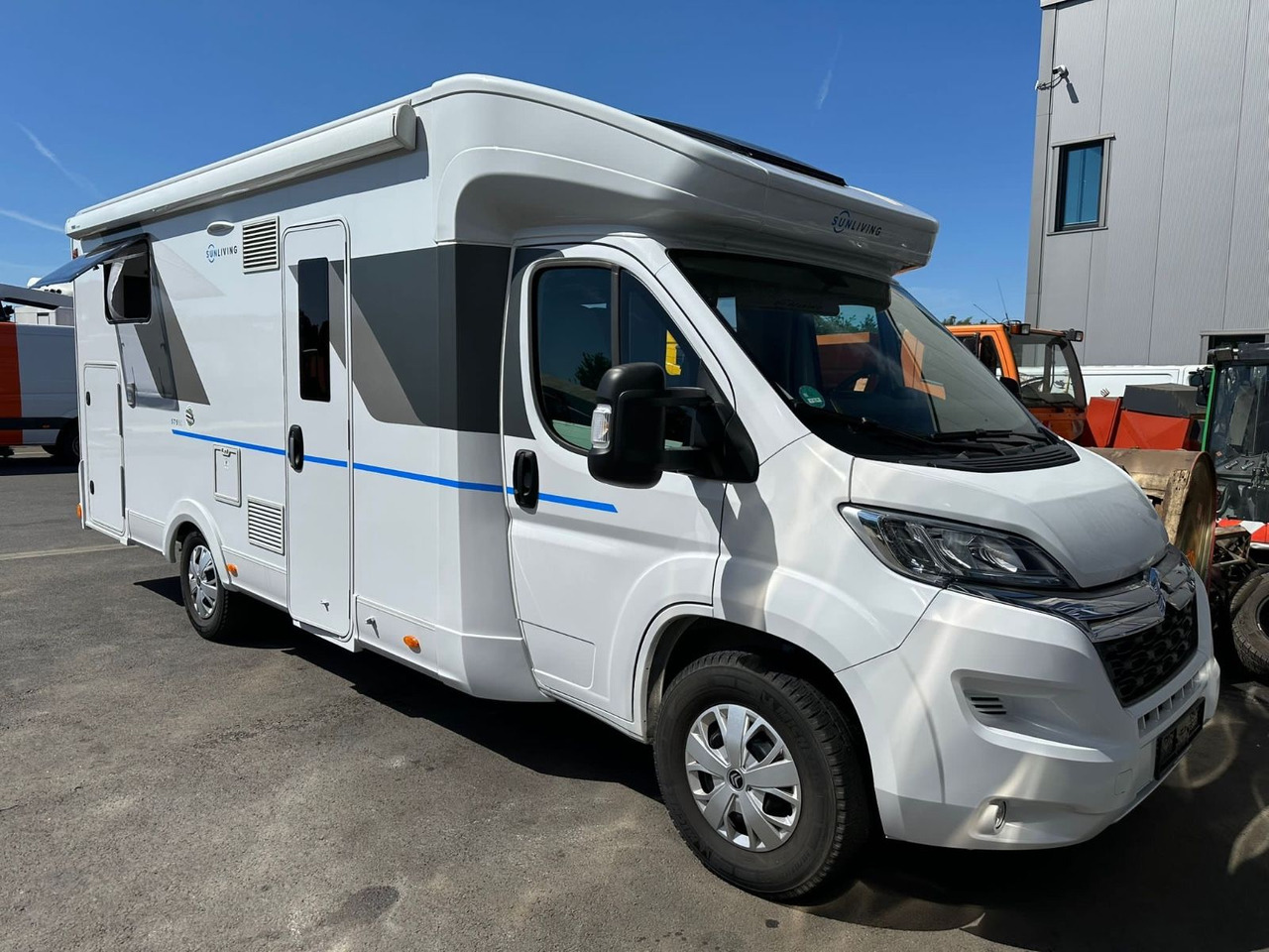 Sun Living S 75 SL XTRA Hubbett/Solar/Panorama/Markise - Camping-car profilé: photos 4 Sun Living S 75 SL XTRA Hubbett/Solar/Panorama/Markise - Camping-car profilé: photos 4