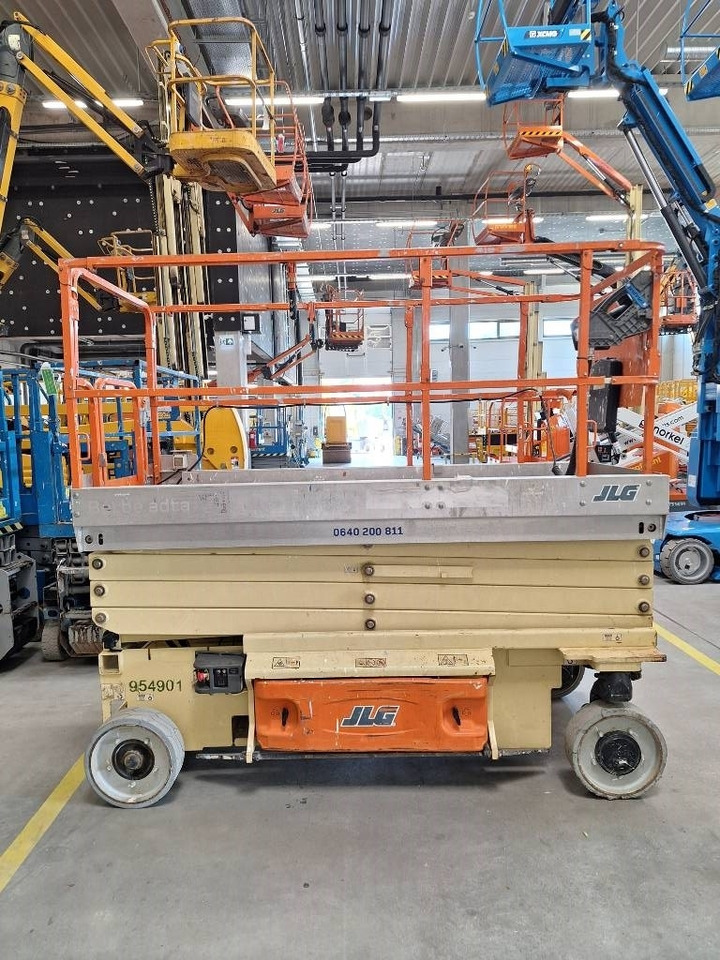 JLG 2646 ES - Nacelle ciseaux: photos 2 JLG 2646 ES - Nacelle ciseaux: photos 2