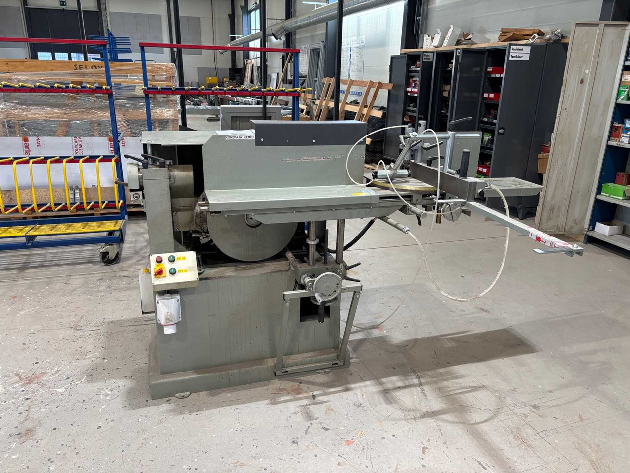 Aluminium profile machine saw Schuco AS 450 - Machine à métaux: photos 1 Aluminium profile machine saw Schuco AS 450 - Machine à métaux: photos 1