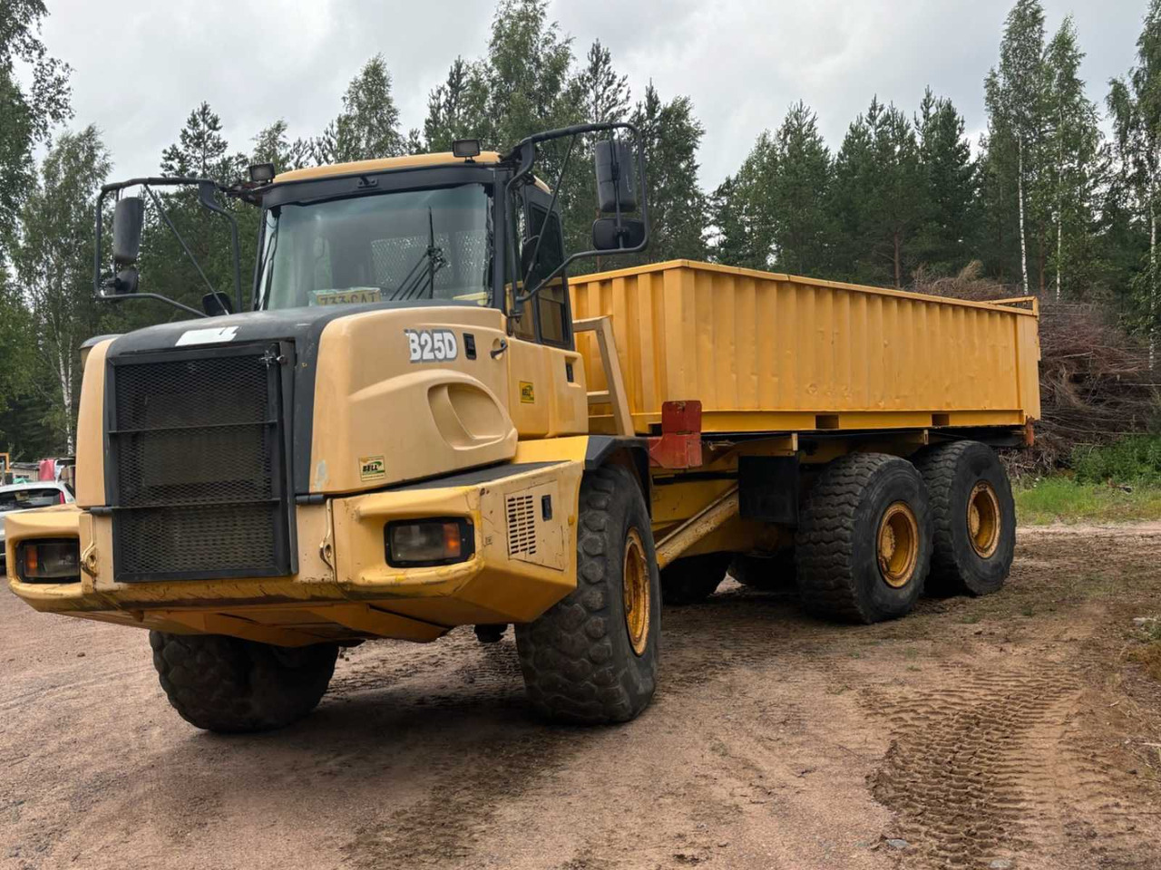 Dump Truck Bell B25D 6x6 - Tombereau articulé: photos 1 Dump Truck Bell B25D 6x6 - Tombereau articulé: photos 1
