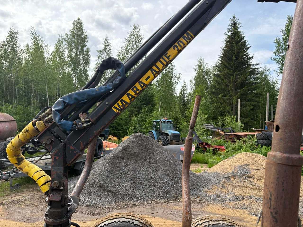 Forest trailer with Cartridge 755 crane - Remorque forestière: photos 3 Forest trailer with Cartridge 755 crane - Remorque forestière: photos 3