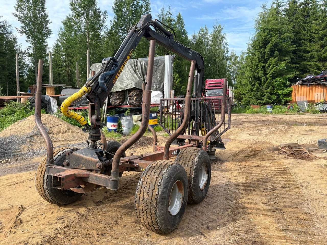 Forest trailer with Cartridge 755 crane - Remorque forestière: photos 1 Forest trailer with Cartridge 755 crane - Remorque forestière: photos 1