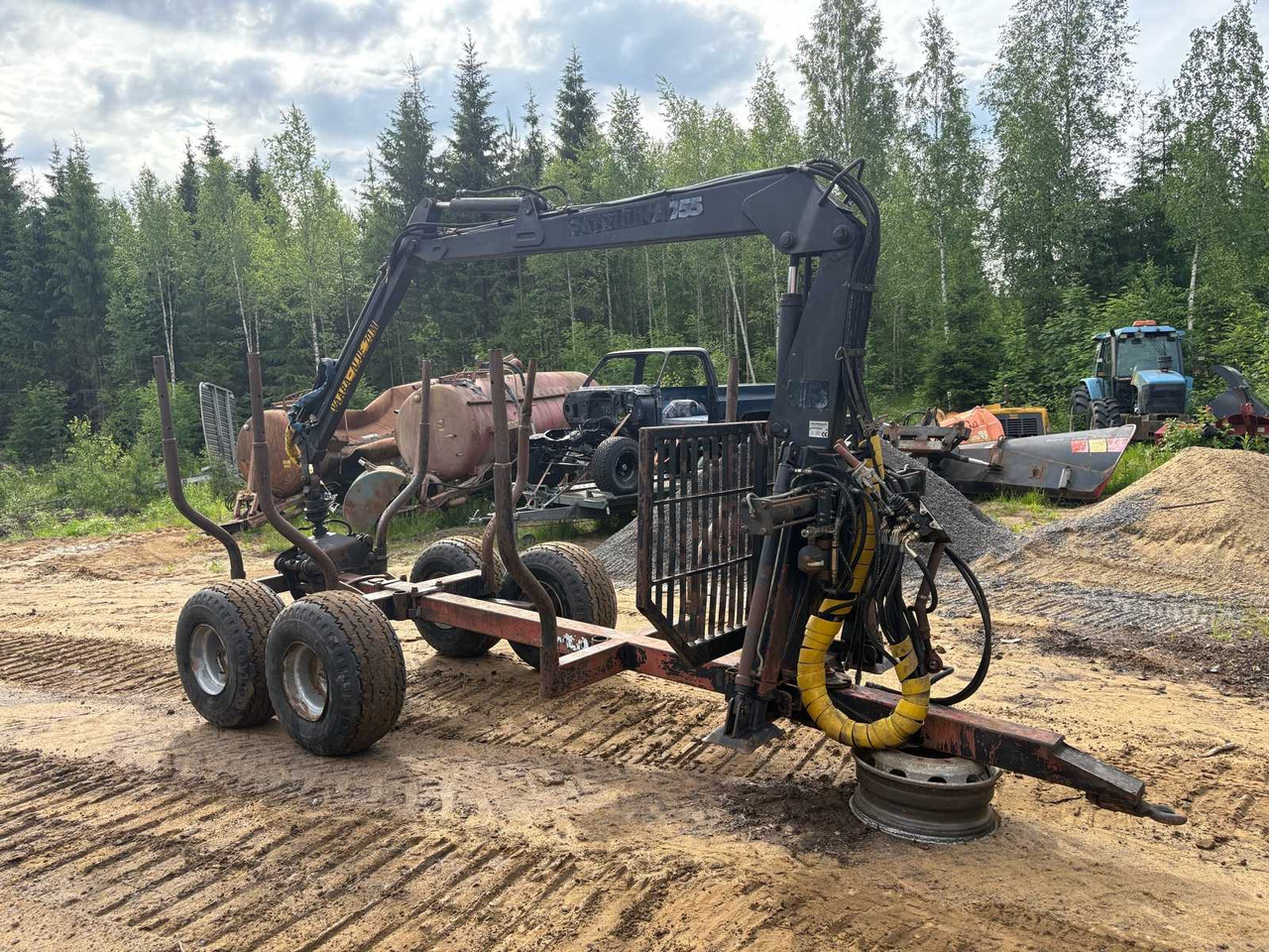 Forest trailer with Cartridge 755 crane - Remorque forestière: photos 4 Forest trailer with Cartridge 755 crane - Remorque forestière: photos 4