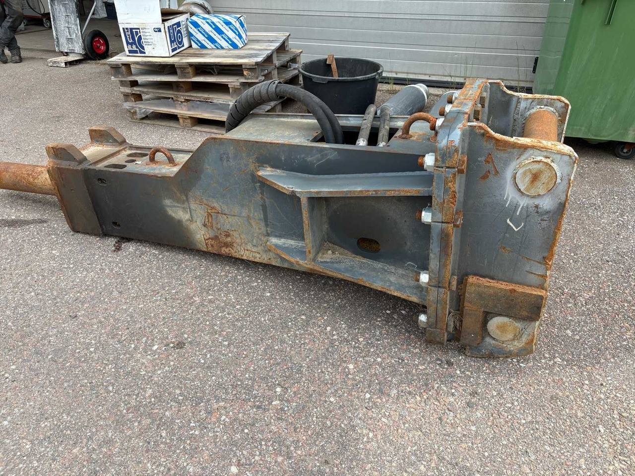 Hydraulic hammer Mustang HM 2700 - Marteau hydraulique pour Engins de chantier: photos 4 Hydraulic hammer Mustang HM 2700 - Marteau hydraulique pour Engins de chantier: photos 4