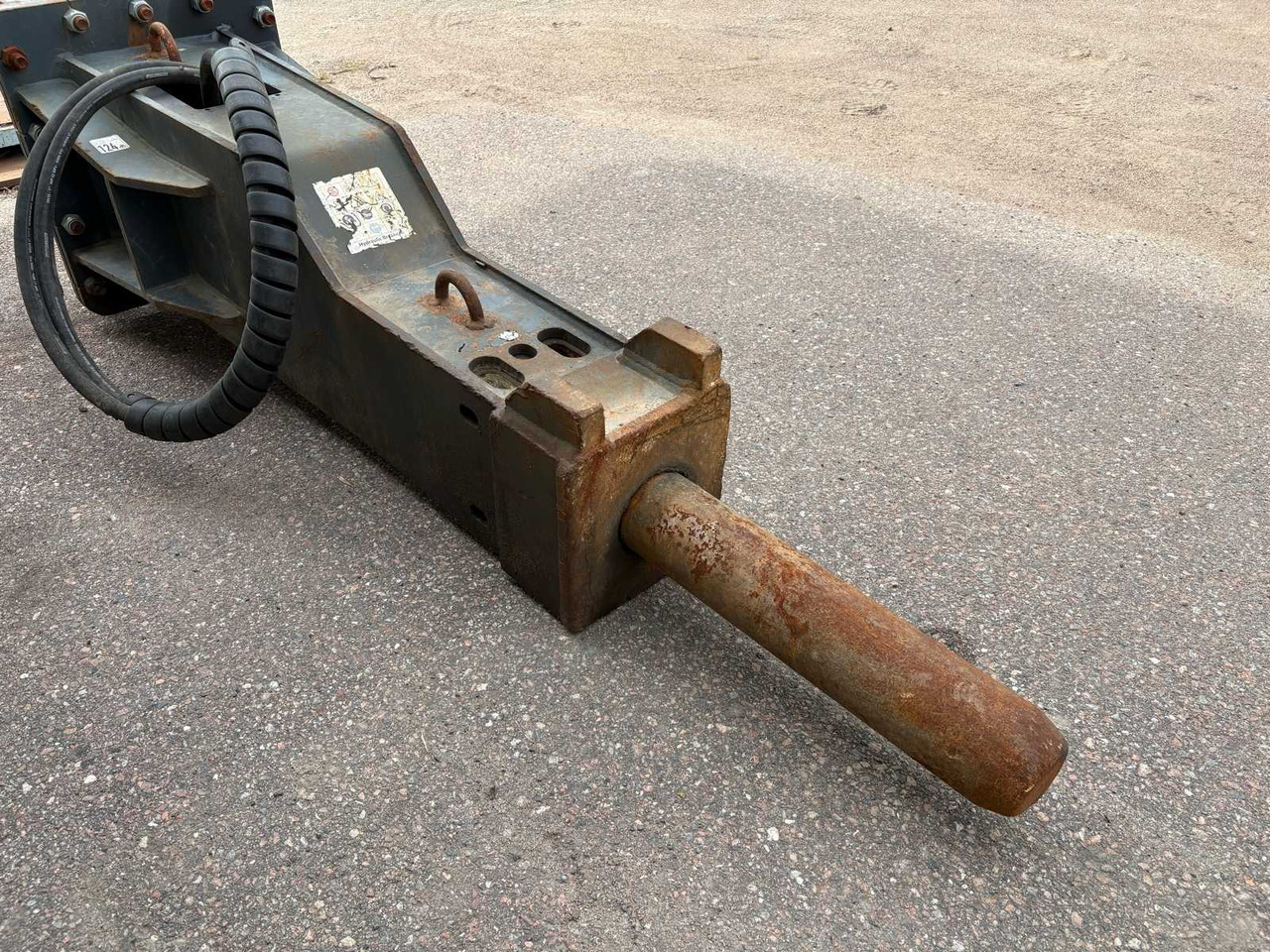 Hydraulic hammer Mustang HM 2700 - Marteau hydraulique pour Engins de chantier: photos 5 Hydraulic hammer Mustang HM 2700 - Marteau hydraulique pour Engins de chantier: photos 5