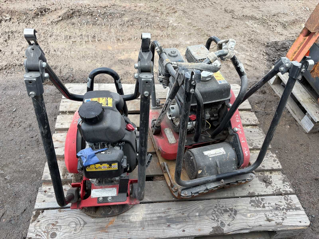 Soil compactors mv54 and mv52 (For repair or spare parts) - Plaque vibrante: photos 3 Soil compactors mv54 and mv52 (For repair or spare parts) - Plaque vibrante: photos 3