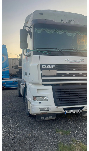 DAF 95.480 XF95.480 AUTOMATIC - Tracteur portuaire: photos 2 DAF 95.480 XF95.480 AUTOMATIC - Tracteur portuaire: photos 2