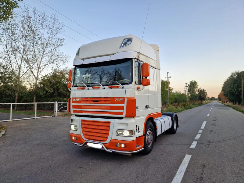 DAF XF 105.460 Manual - Tracteur portuaire: photos 2 DAF XF 105.460 Manual - Tracteur portuaire: photos 2