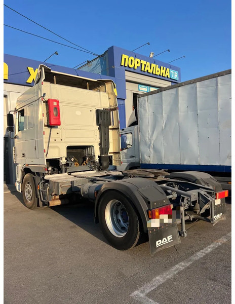 DAF XF 95.480 Manual - Tracteur portuaire: photos 3 DAF XF 95.480 Manual - Tracteur portuaire: photos 3