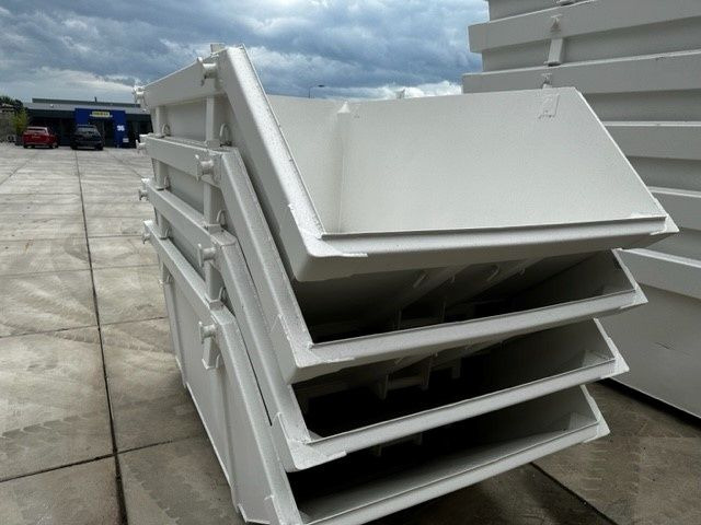 Sidalco nieuwe 3 m3 puinbakjes - Benne à chaînes: photos 3 Sidalco nieuwe 3 m3 puinbakjes - Benne à chaînes: photos 3