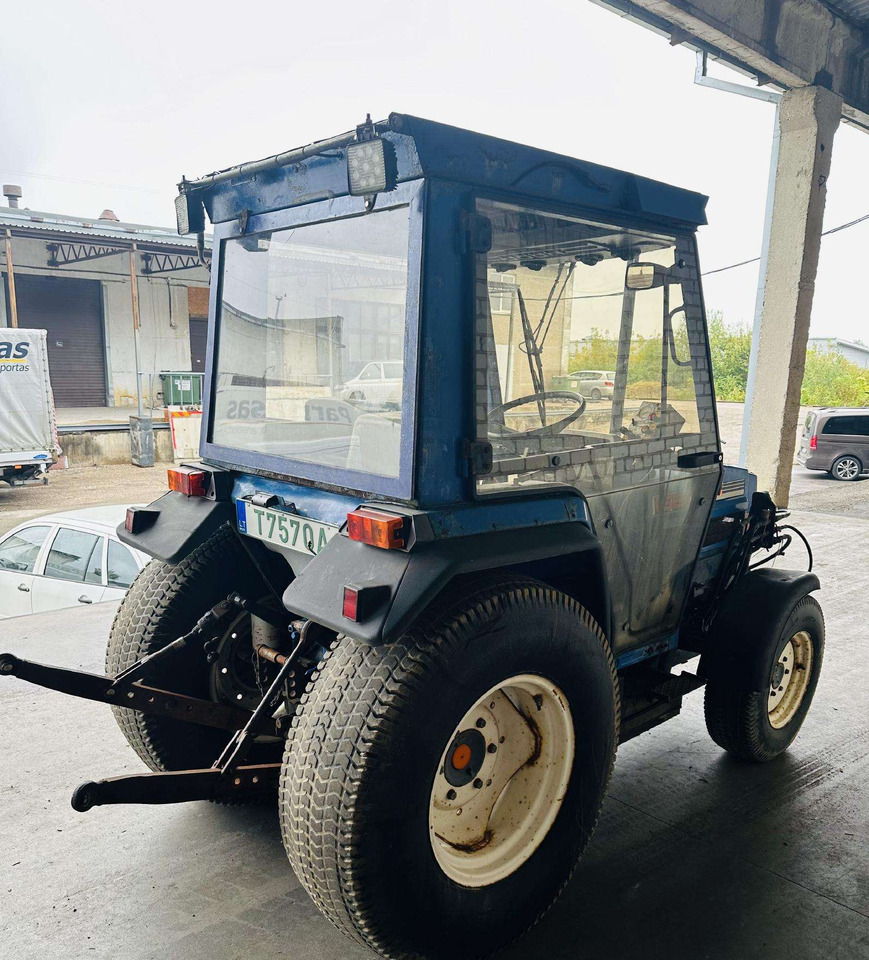 Iseki 530 - Tracteur agricole: photos 4 Iseki 530 - Tracteur agricole: photos 4