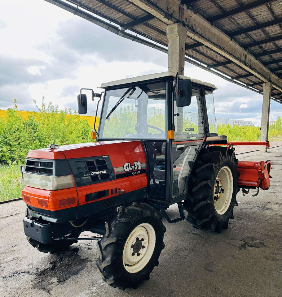 Kubota GL32 - Tracteur agricole: photos 1 Kubota GL32 - Tracteur agricole: photos 1