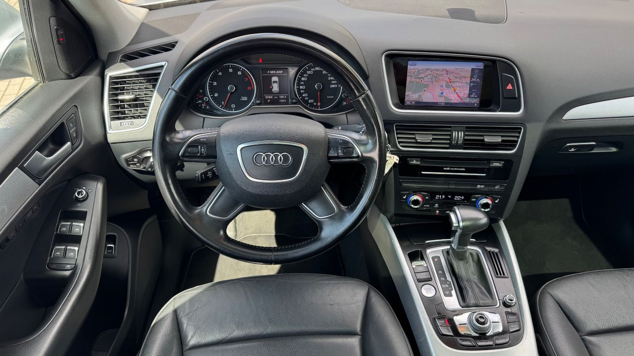 Audi Q5 2.0 TFSI tiptronic quattro Leder Xenon Pano - SUV: photos 2 Audi Q5 2.0 TFSI tiptronic quattro Leder Xenon Pano - SUV: photos 2