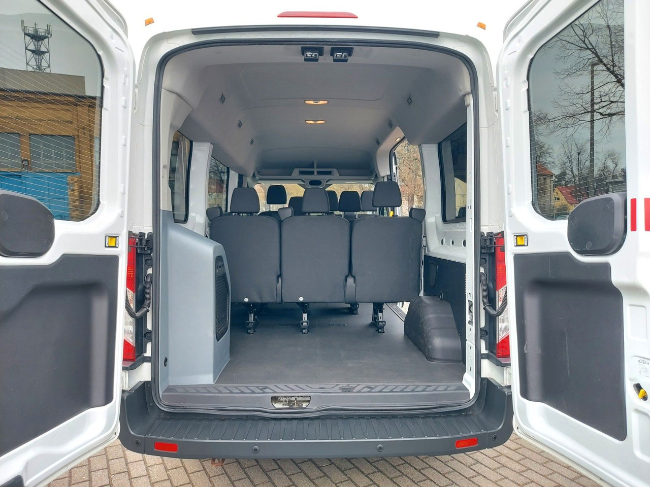 Ford Transit Kombi 330 L2 Trend 9 Sitze Klima Sitzhei - Transport de personnes: photos 2 Ford Transit Kombi 330 L2 Trend 9 Sitze Klima Sitzhei - Transport de personnes: photos 2