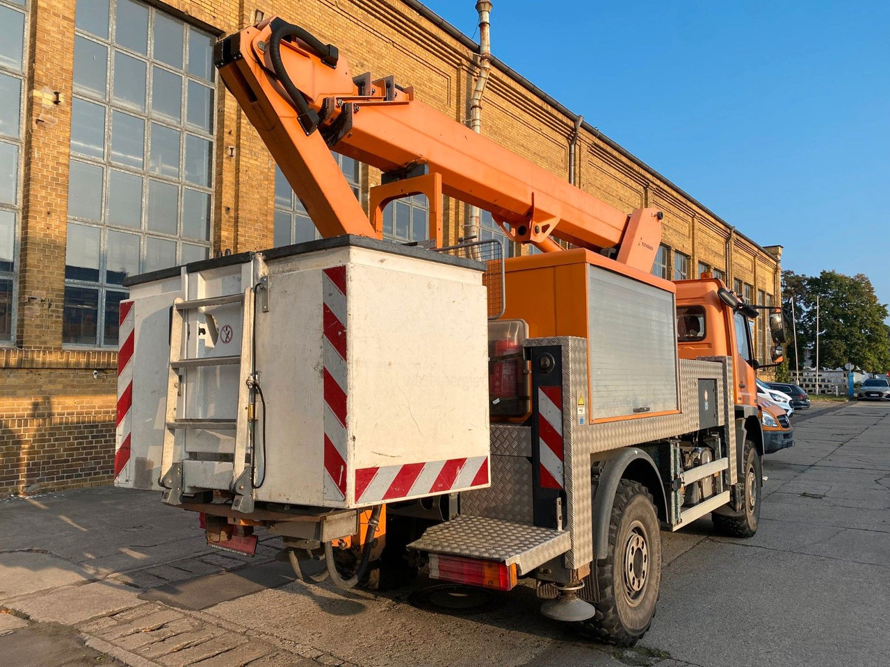 Camion avec nacelle Mercedes-Benz ATEGO 4X4 1324 Hub Steiger Ruthmann T220: photos 6